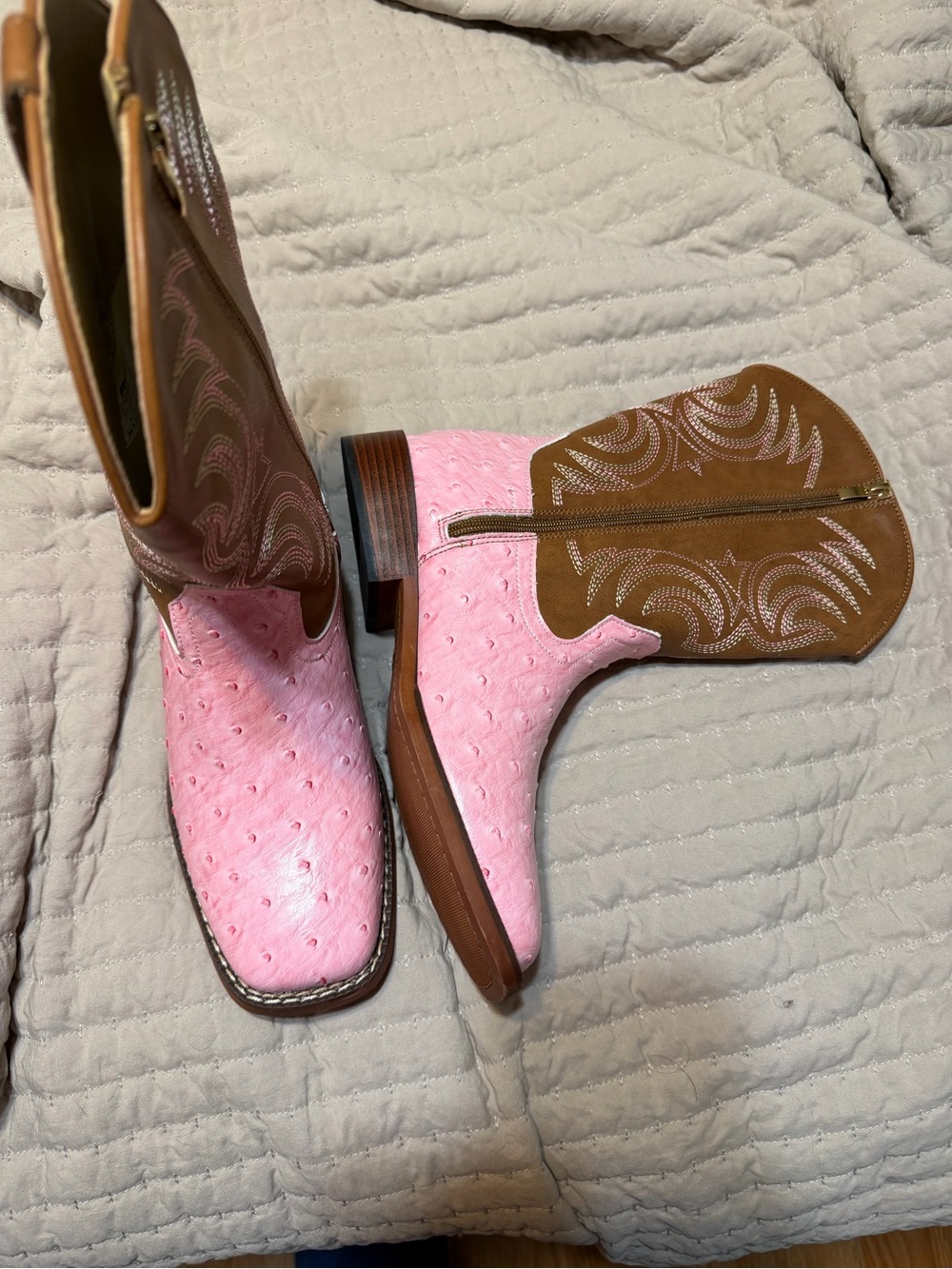 Rollda Girls Pink Faux Ostrich Western Cowboy Boots Size 7 NWT No Box